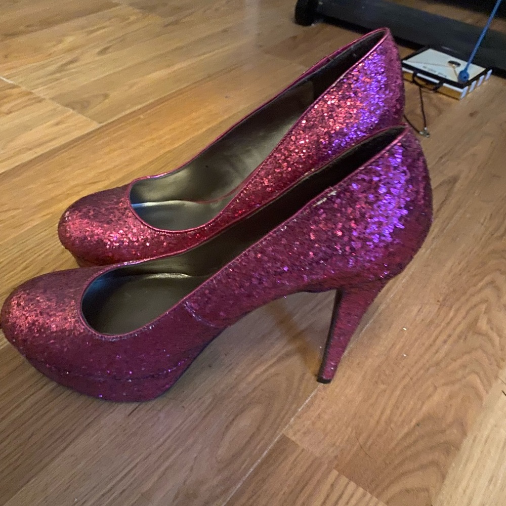 Purple sparkly guess heels